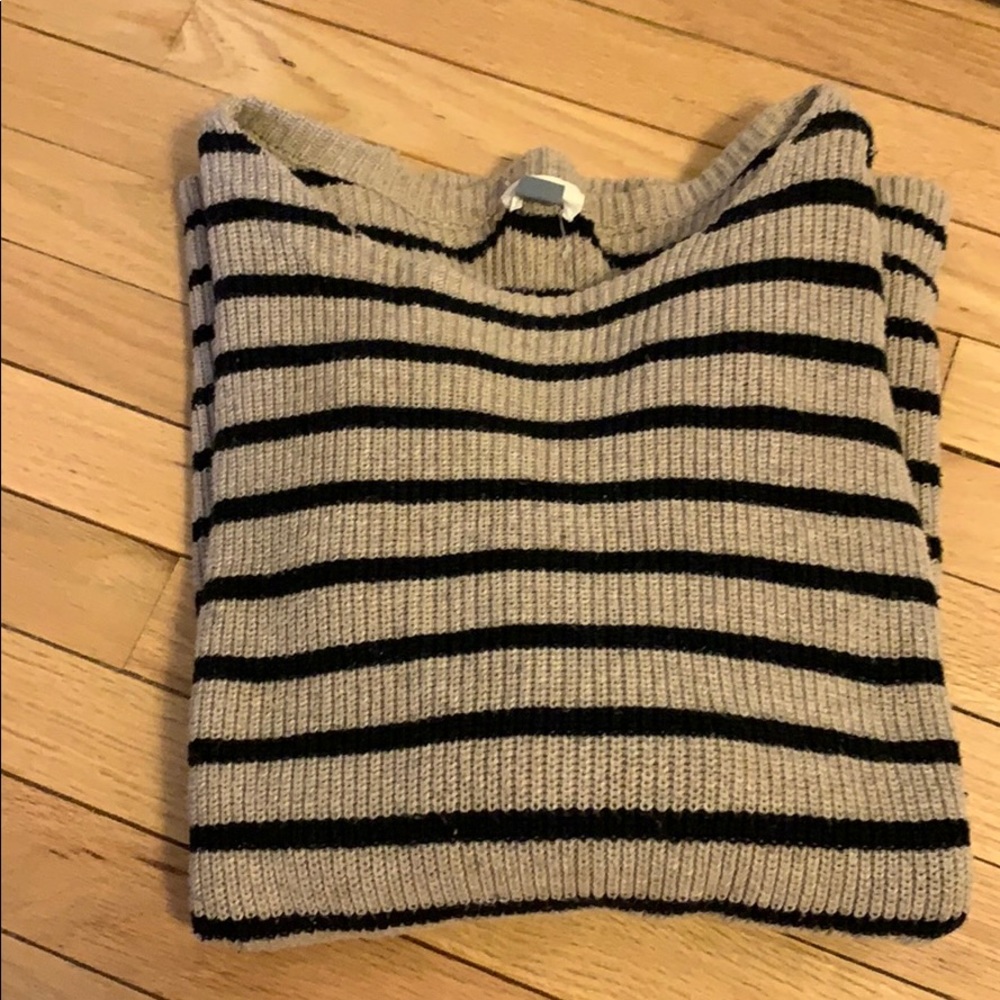 Old Navy XL Tan and Black Stripped Sweater